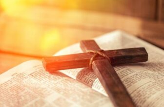 Devocional Diário - Aos Pés da Cruz